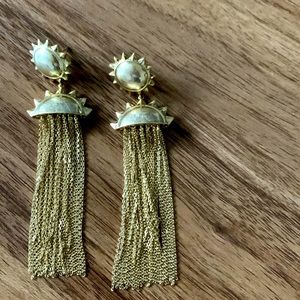 Kendra Scott drop earrings